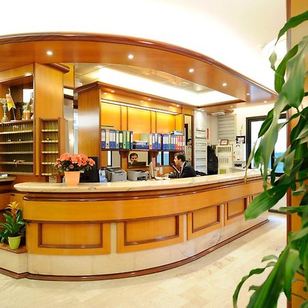 Hotel Adler Alassio Exterior photo