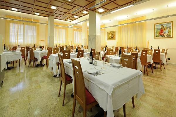 Hotel Adler Alassio Exterior photo