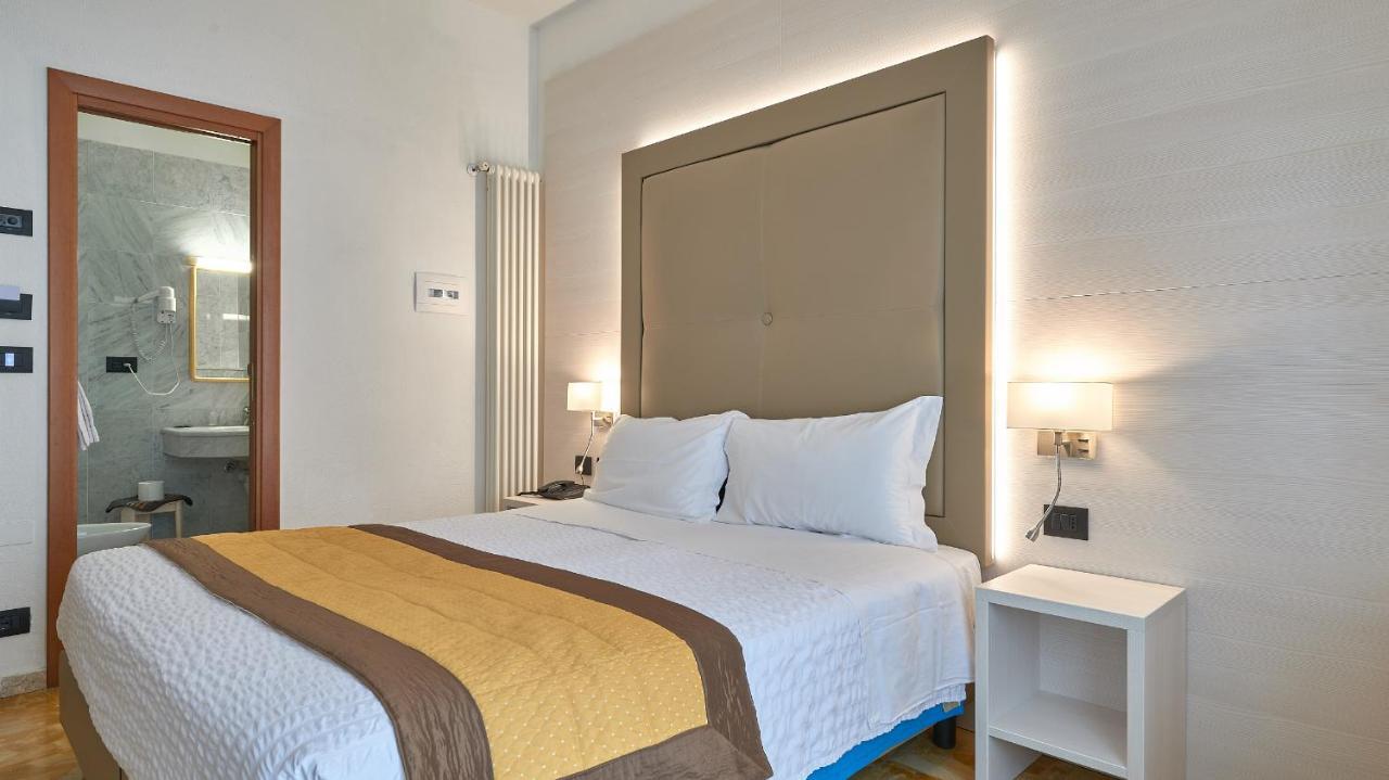 Hotel Adler Alassio Exterior photo
