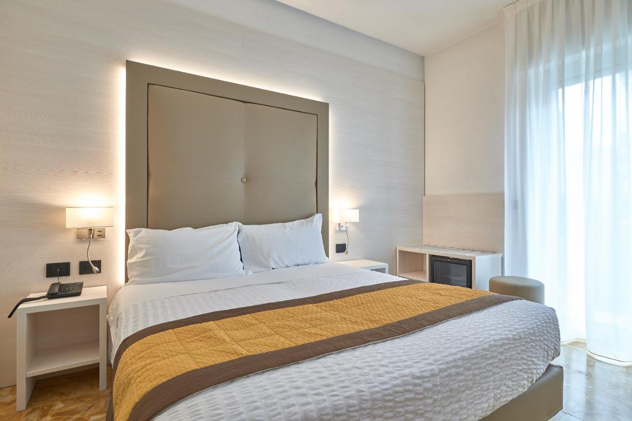 Hotel Adler Alassio Exterior photo