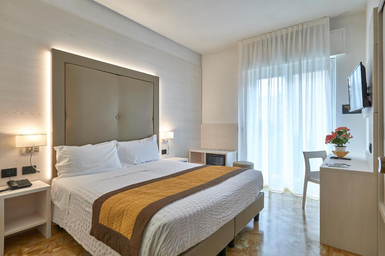 Hotel Adler Alassio Exterior photo